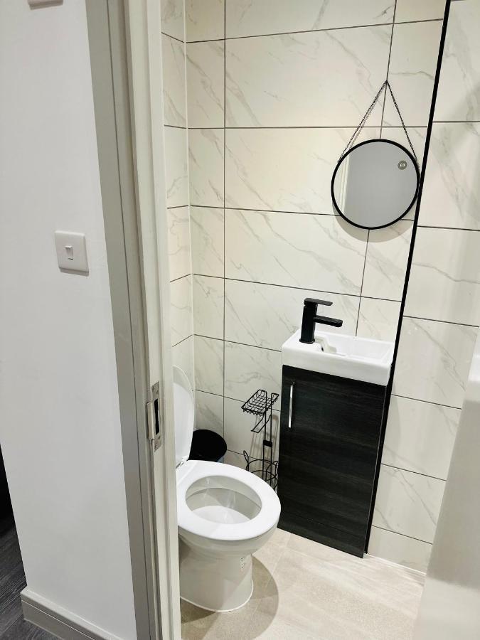 Comfy Guest House Лондон Экстерьер фото